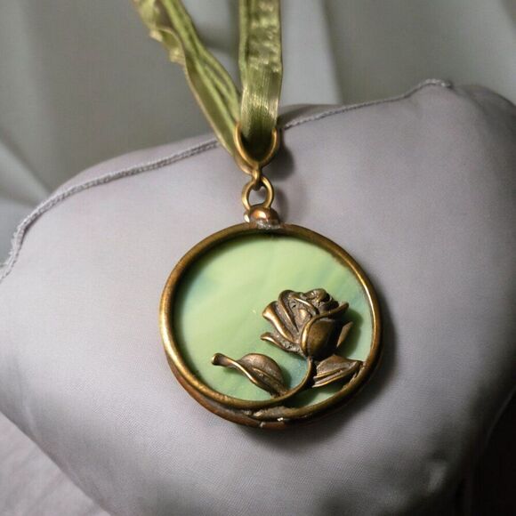 VTG BRONZE ROSE NECKLACE - Picture 1 of 3